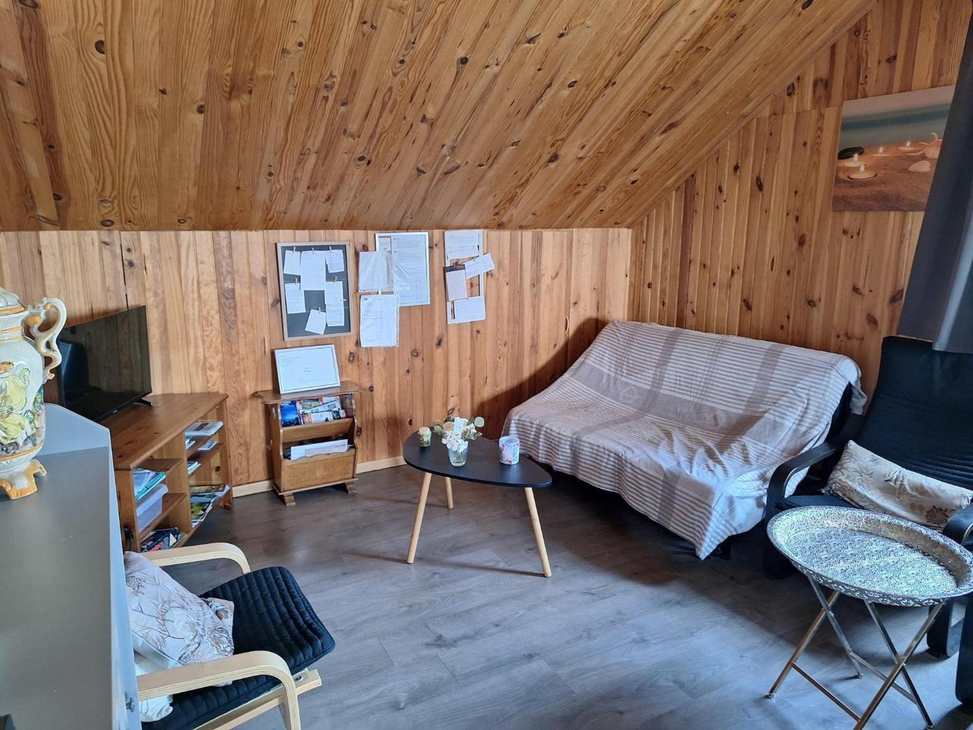 Cozy Apartment In Paliseul With Garden Carlsbourg Ngoại thất bức ảnh