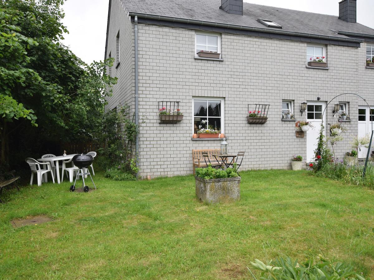 Cozy Apartment In Paliseul With Garden Carlsbourg Ngoại thất bức ảnh
